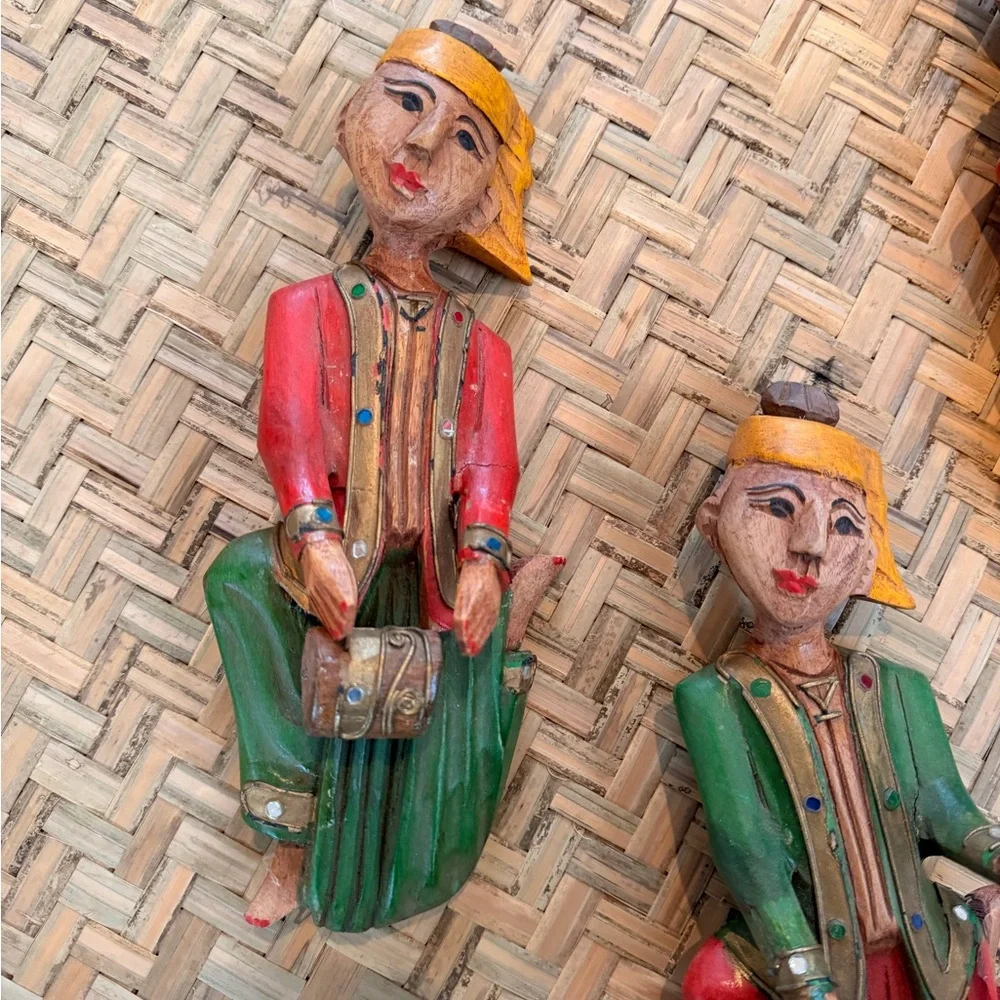 VINTAGE SOUTHEAST‎ ASIAN HAND-CARVED WOODEN MUSICIAN WALL HANGING FIGURINES